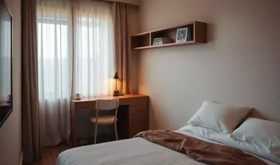 Рабочее место в спальне